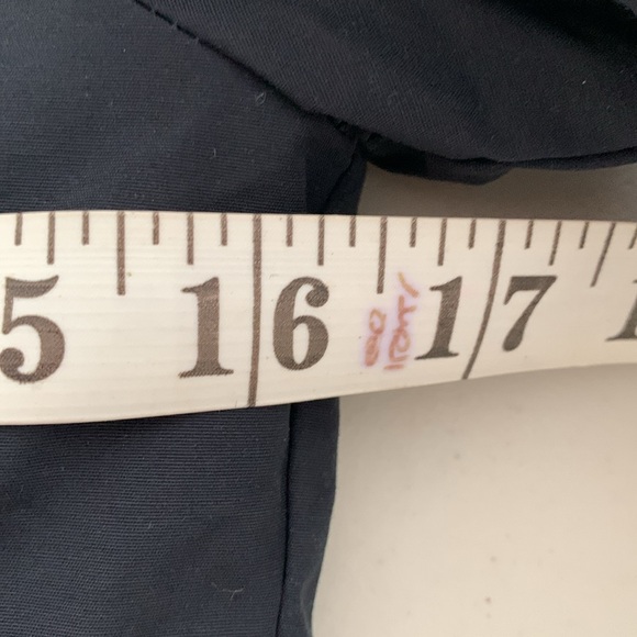 Hollister XS Black Transition Nylon Zip Jacket with Hood & Pink Fleece lining - Picture 5 of 10